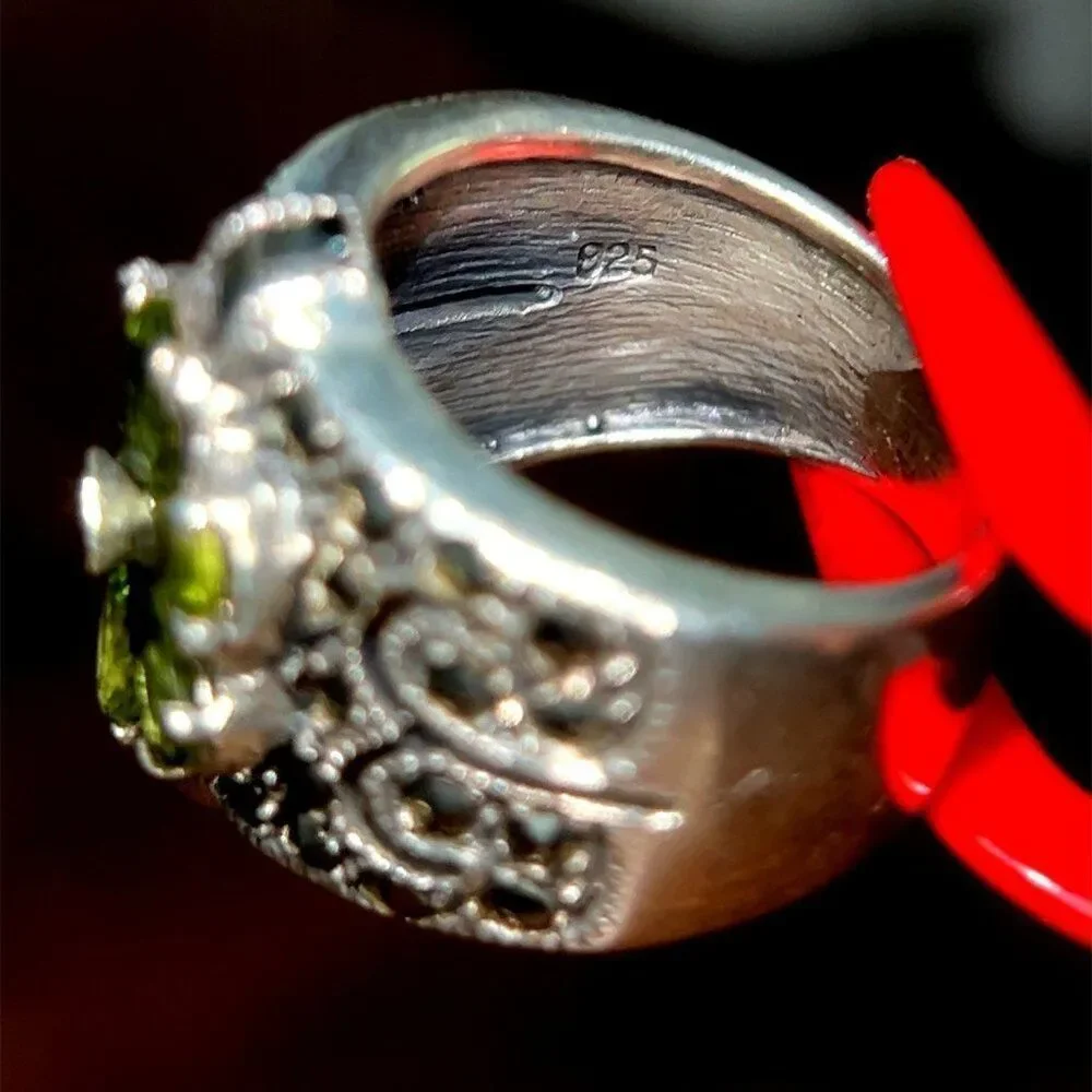 Silver‎ 925 Peridot/Marcasite Flower Ring